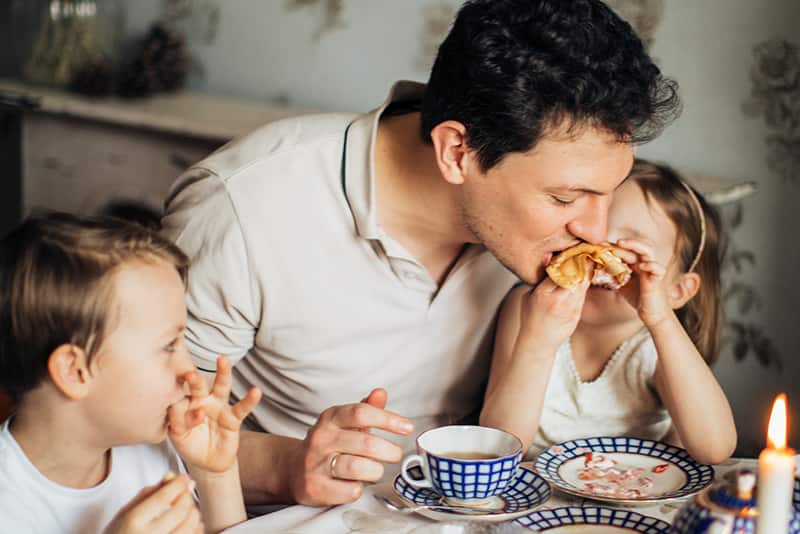 The best personalized gifts you can give on Father's Day